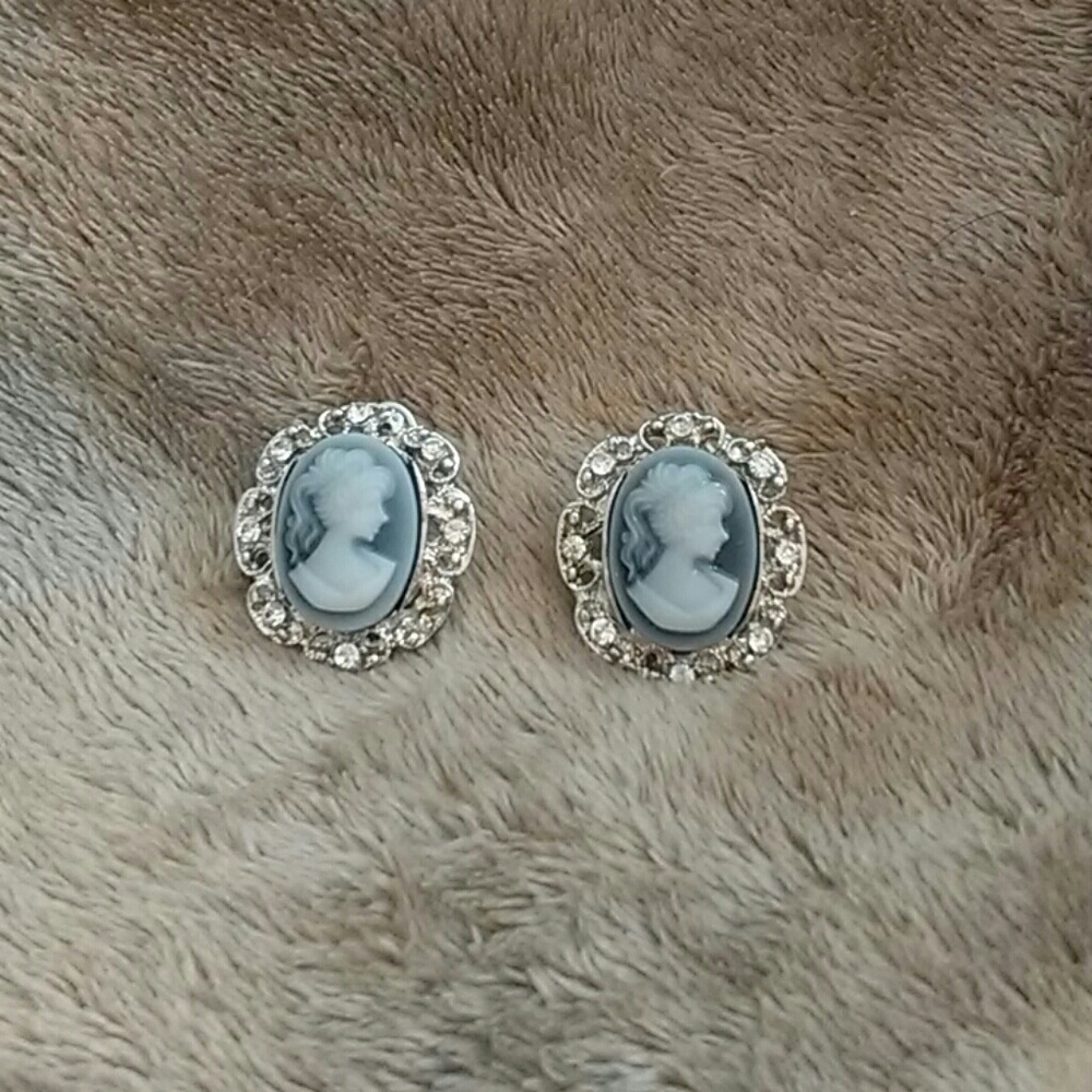 Silver cameo earrings